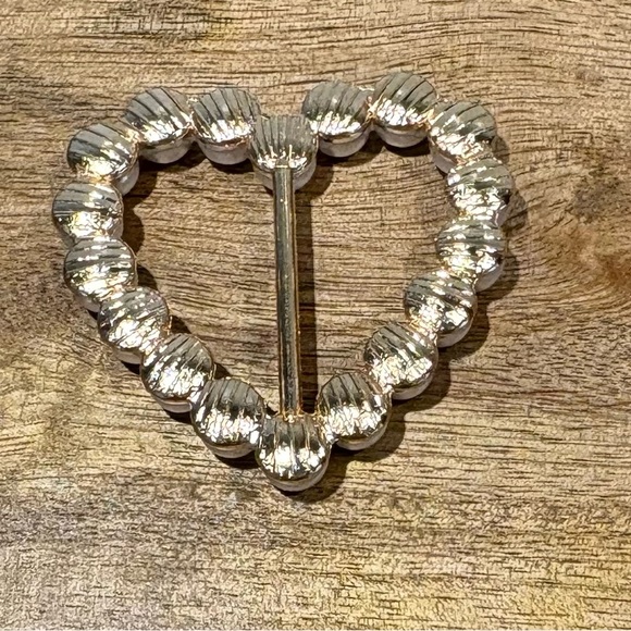 Elegant Heart Faux Pearl Scarf Ring Clip | Gold Tone Scarf Slide Buckle - Picture 6 of 10